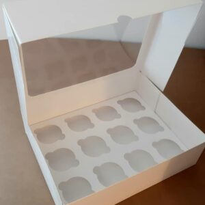 Cutii Cupcakes Albe x 12 buc cu display 25x35x9 cm + suport interior alb