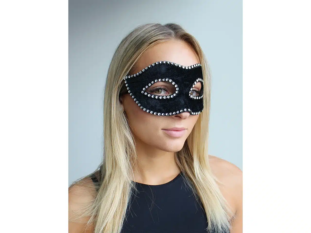 Mască de carnaval cu strasuri 3 Mască de carnaval cu strasuri 1